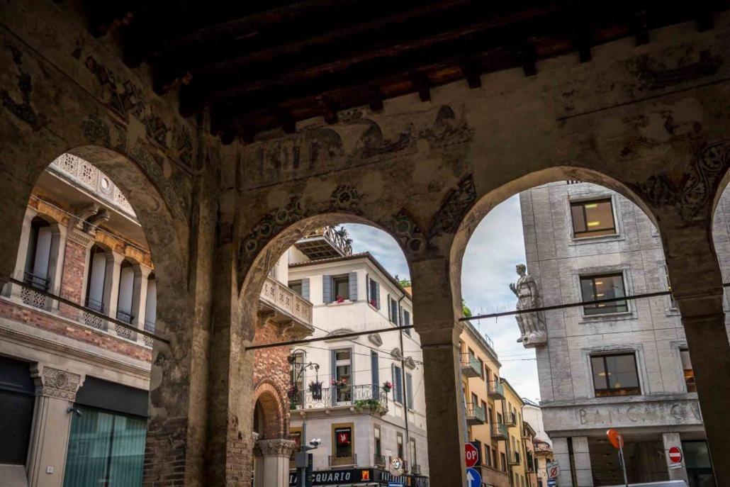 Holiday Treviso Suite Venezia Екстериор снимка