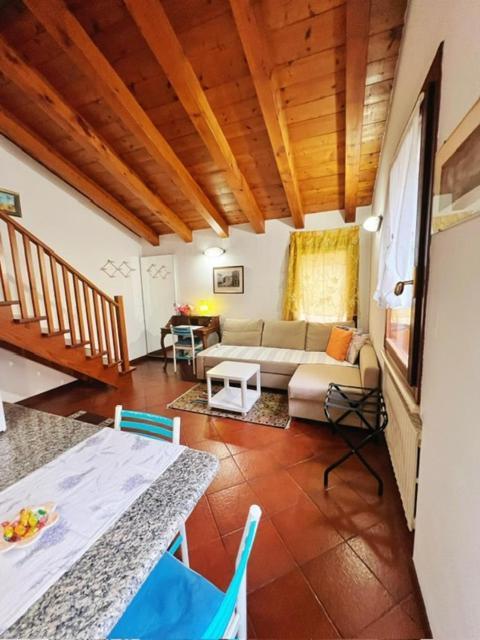 Holiday Treviso Suite Venezia Екстериор снимка