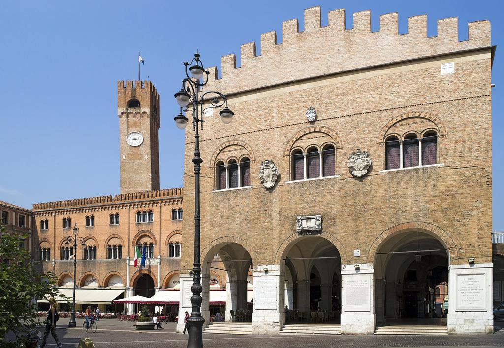 Holiday Treviso Suite Venezia Стая снимка